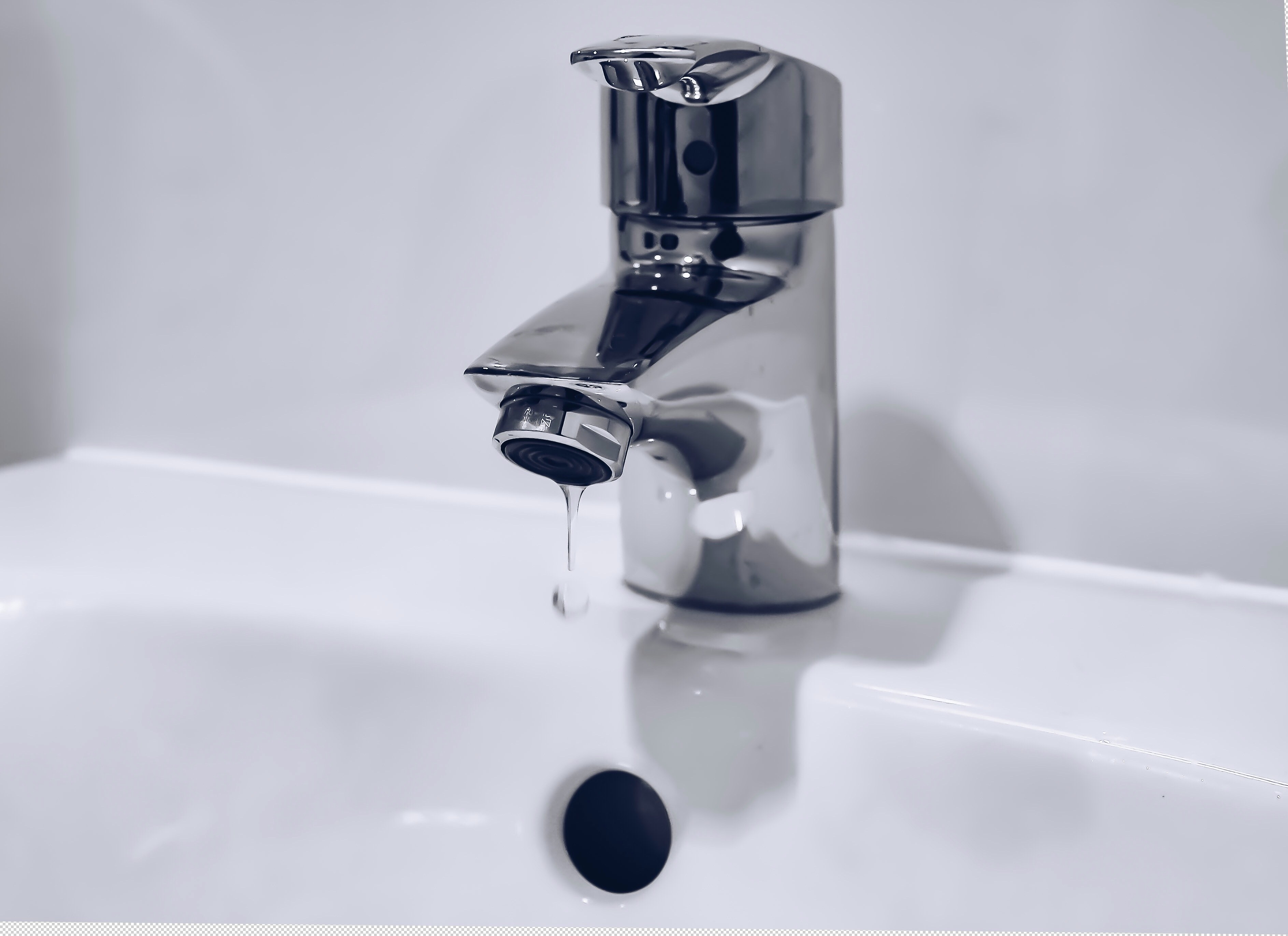  Every Drop Counts: Water-Saving Tips for a Healthier Home