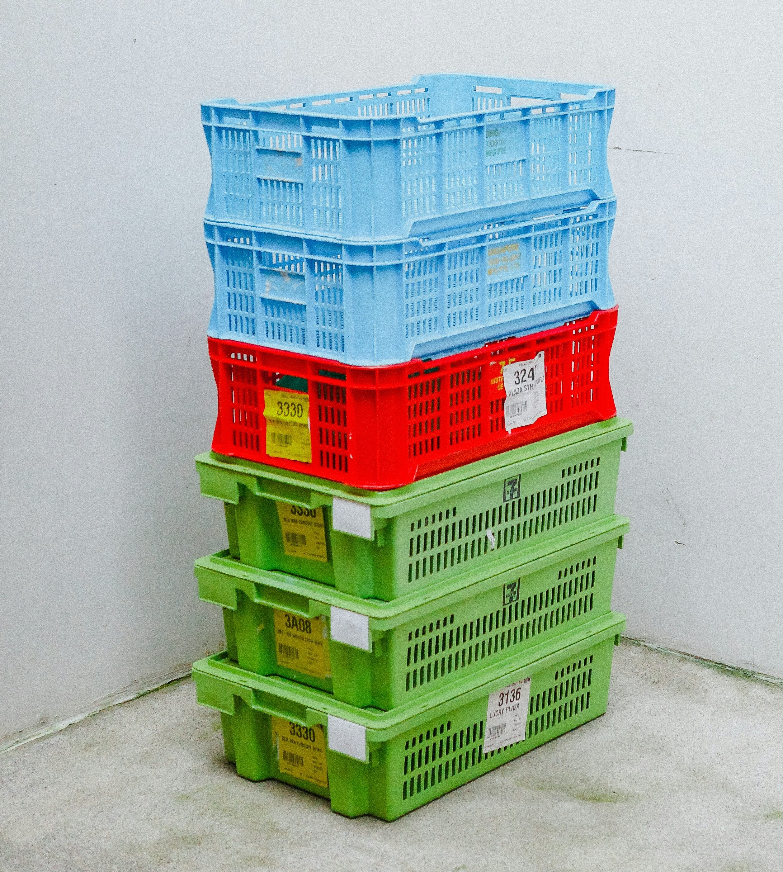  Move-In and Move-Out Cleaning: Plastic Containers